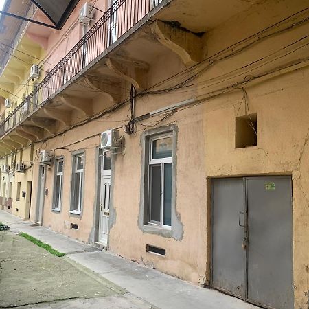 Young Downtown Apartment Arad Eksteriør billede